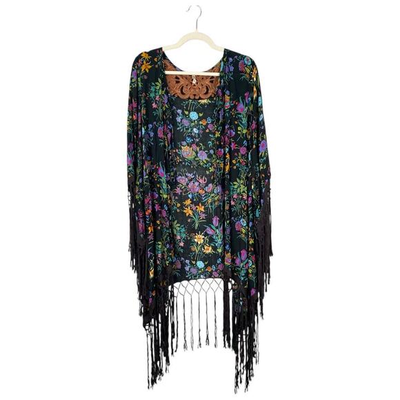 SPELL & The Gypsy Tassel Queen Kimono Black Dark Floral OS Bohemian Summer Pool - Picture 2 of 10